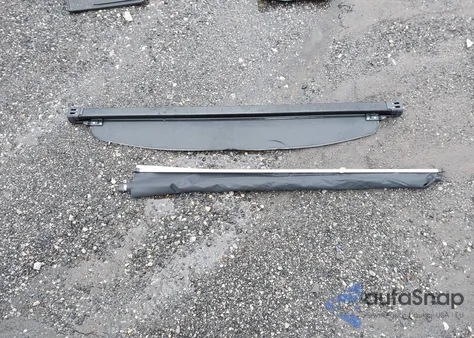 2019 Toyota Rav4 Xle Premium z USA, uszkodzony, nr VIN JTMA1RFV3KD023552